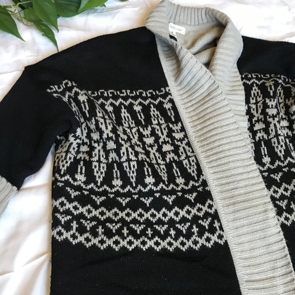 🌨 John Paul Richard Black and Gray Cardigan - Picture 3 of 8